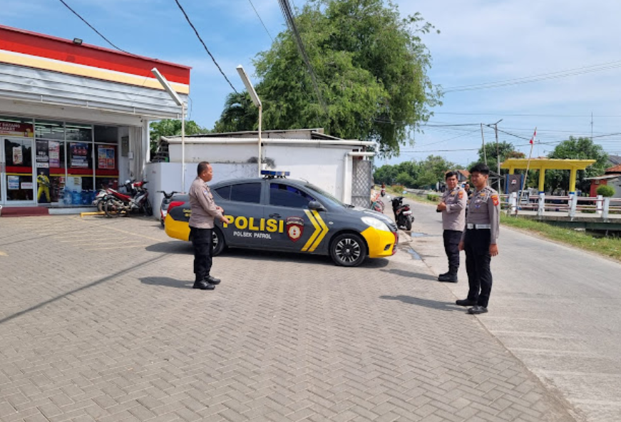 Polsek Patrol Gelar Patroli Rutin, Ciptakan Rasa Aman di Tengah Masyarakat Indramayu